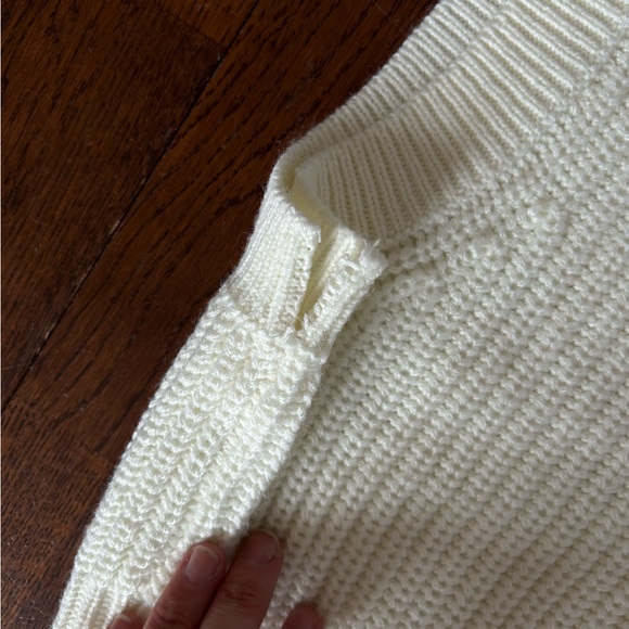 Cropped knit vest - Picture 4 of 4